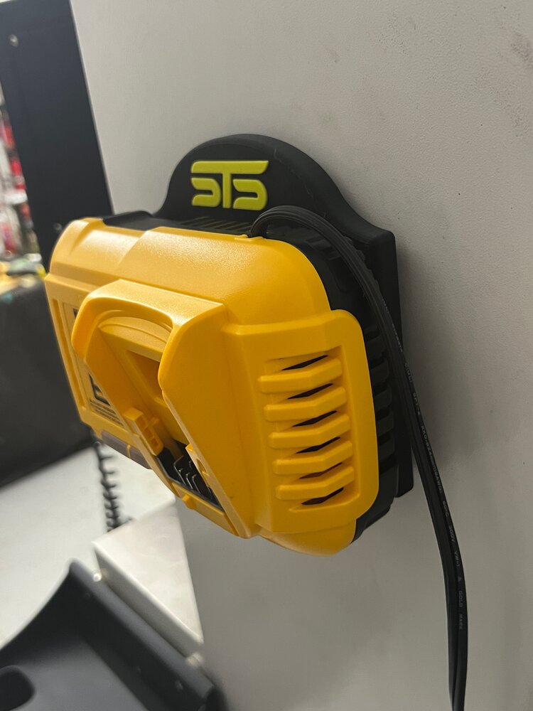 STS Auto Design DWDCB118 Dewalt DCB118 Magnetic Charger Plate