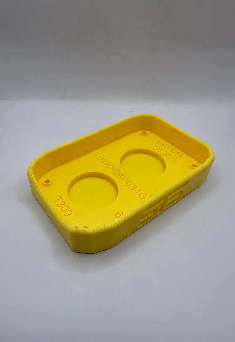STS Auto Design Dewalt 20V 1.7Ah DWDCBP034G Magnetic Battery Cover – Custom Fit